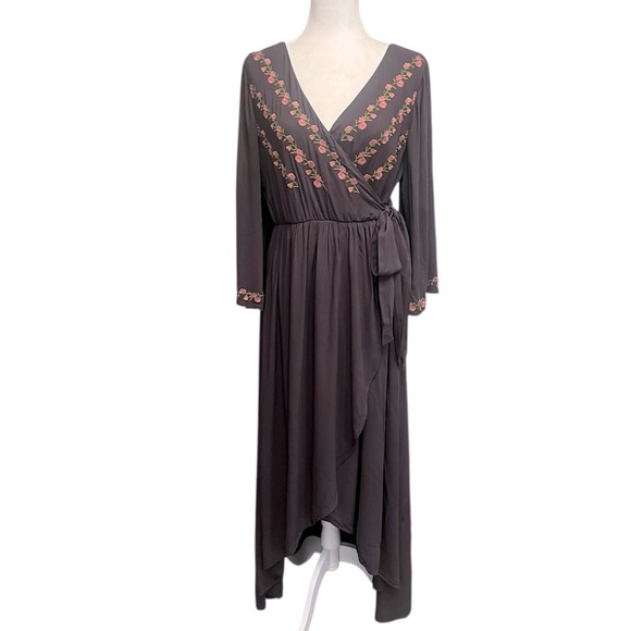 JODIFL Grey Embroidered Faux Wrap Boho Flowy‎ Maxi Dress Women's Size Medium - Picture 1 of 11